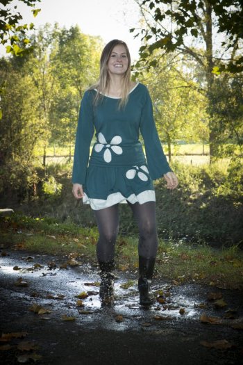 #Mode,#Broye,#Payerne,#VD,#Suisse,#C&GCantinPhoto,#Vaud,#Extérieur,#JeuneFille,#Fashion,#Girl,#PhotographeDeMode,#Fribourg,#Crocus,#JupeEtPull,#ShootingExterieur,