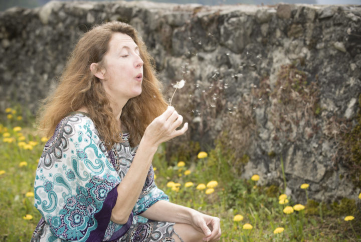 Joie, couleurs, éthique, dans un seul vêtement