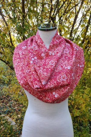 Tour du cou imprimé paisley rouge Tour du cou imprimé paisley rouge