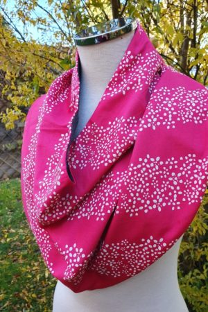 Tour du cou rose Tour du cou rose